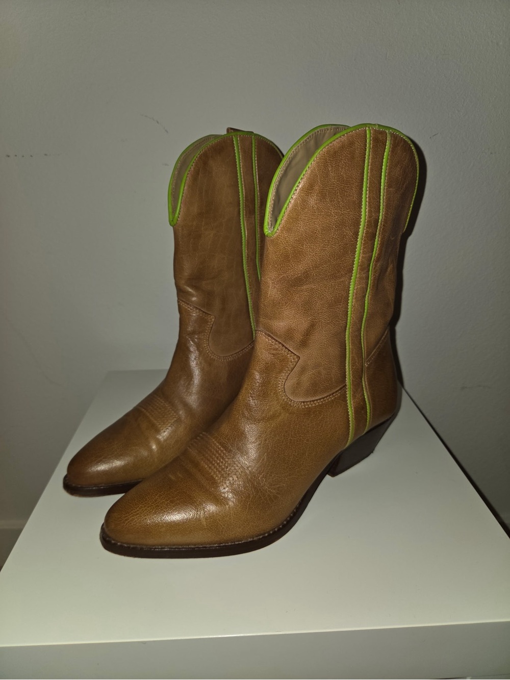 Women’s free people Western Boots with Green Trim 6.5 US - Picture 2 of 4